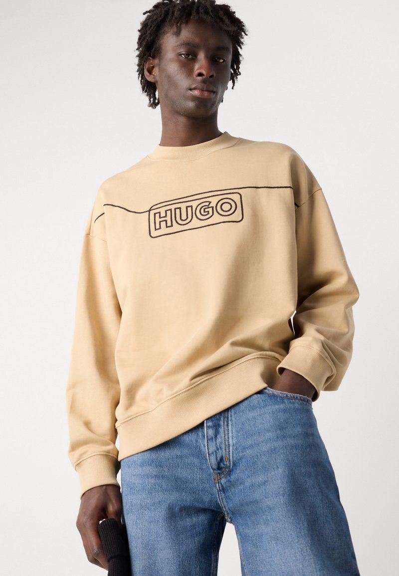 HUGO black sweatshirt