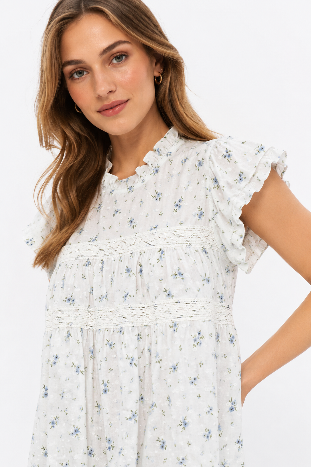Vero Moda – Floral Lace Trim Ruffle Blouse